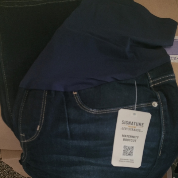 LEVI BOOTCUT MATERNITY JEANS - Picture 4 of 6